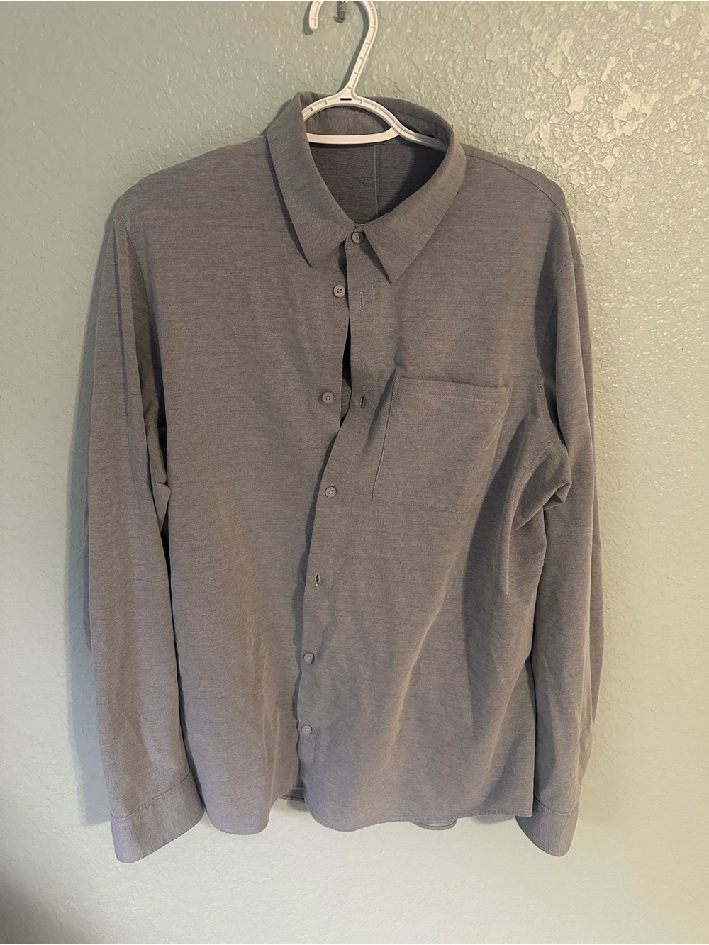 Men's light  Lululemon Grey Button-Up Long Sleeve Shirt size XL